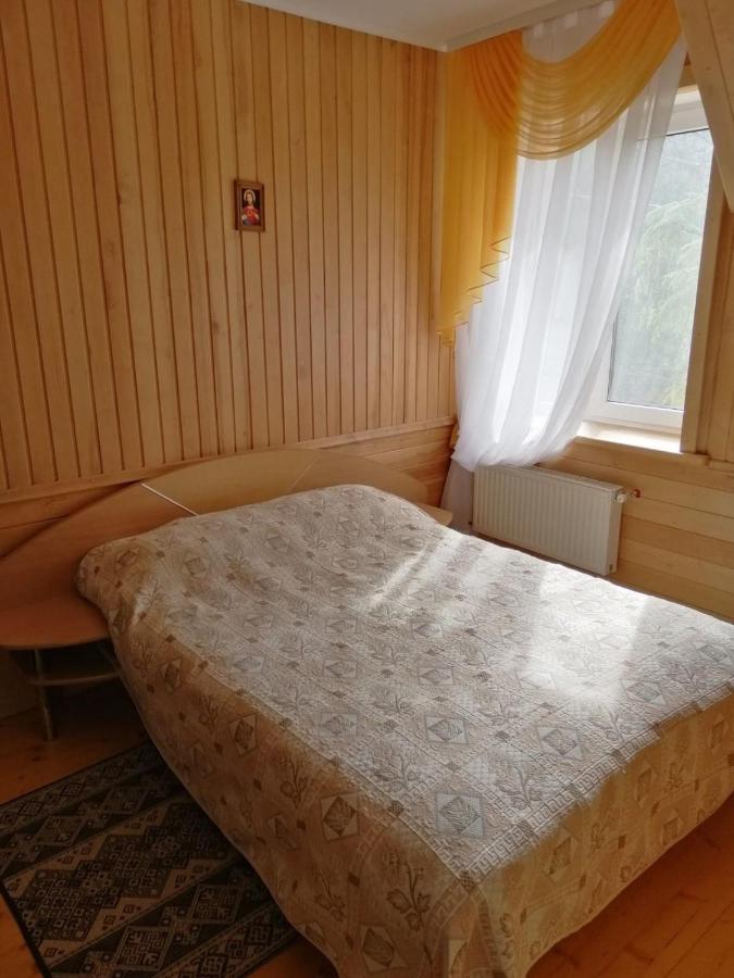 Hotel Yavir Jaremtsje Buitenkant foto